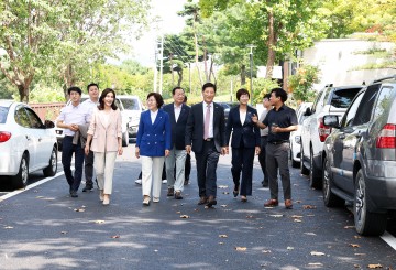 대전 유성구의회 사회도시위원회, 유림공원 환경개선 사업 현장점검 나서