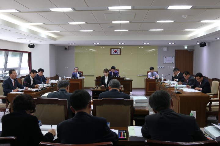 충남도의회 교육위, 도교육청 환경개선 사업 예산 운용 도마 위