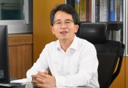 [기자칼럼] 유정근 前 영주 권한대행의 ‘6개월’, 행정이었나 정치였나