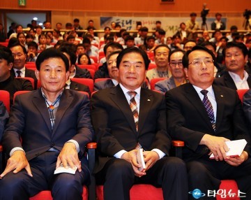 박용갑·박수범·한현택 구청장, 대전선수단의 선전을 기원합니다!