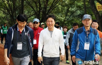 ‘시민과 아침동행’에 참석한 박병철 대전시의회 의원