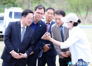 민원 경청하는 이장우 대전시장