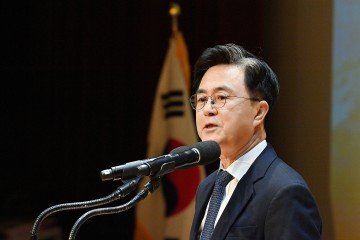김태흠 충남지사, 새해 힘찬 새 출발 나선 ‘힘쎈충남’