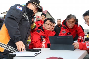 강풍 속 충남 산불 4건…헬기 총동원 진화