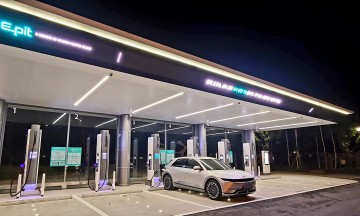 전기차 보조금 5년 새 ‘뚝’… 문턱은 높아지고 혜택은 ‘선별적’