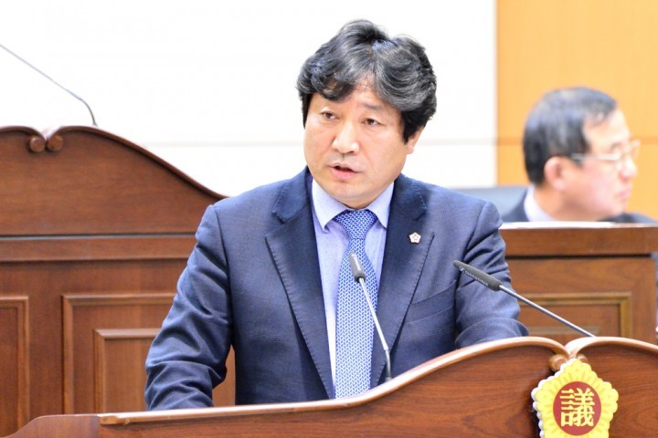 세종시의회 윤형권 의원, 교육청을 대상으로 긴급현안질문 실시