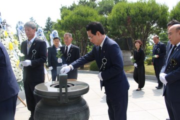 김영록 전남도지사 후보, 제63회 현충일 추념식 참석, 차분한 선거운동 전개