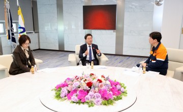 정인화 광양시장, 광양제철소 방문…트럼프 행정부 철강 관세 대응 논의
