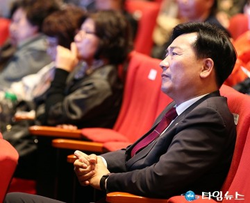 (사)대전광역시자원봉사연합회 창립 20주년 기념식에 참석한 전석광 대덕구의회 의장