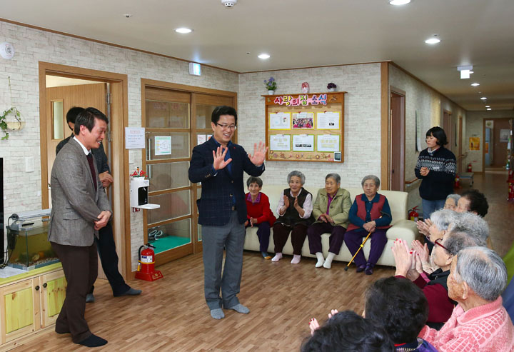 허태정 유성구청장, 설 앞두고 복지시설 위문