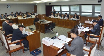 충남도의회 교육위, ‘우레탄 운동장 개방 불가교’ 대체시설 마련해야