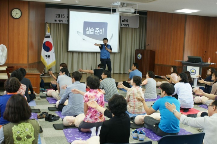 교직원 심폐소생술 및 응급처치교육 실시4분! 생명의 골든타임을 잡아라!