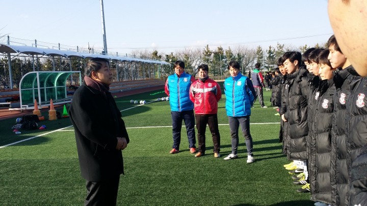 상주상무프로축구단 구단주‧대표이사,  훈련중인 유소년 선수단 격려!