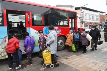 ‘모든 승객 공짜’전국 최초 청송 무료버스, 