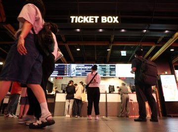 "내수론 안 된다" 벼랑 끝 한국 영화… ‘북미 시장’이 생존 열쇠