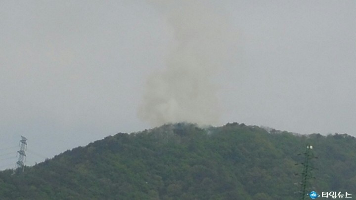 제천시 송학면 용두산 산불 발생 