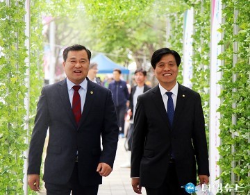 조승래 의원·송대윤 시의원, 온천수 즐기러 오세요!
