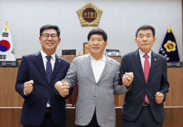 충남도의회, 제12대 의회 후반기 의장 홍성현 의원 선출