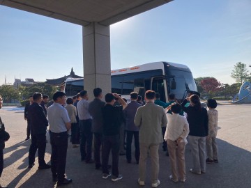 [단독]'비리로 얼룩진 태안군' '7박8일 비운 가세로' '상인의 고장 이탈리아 외유!'..