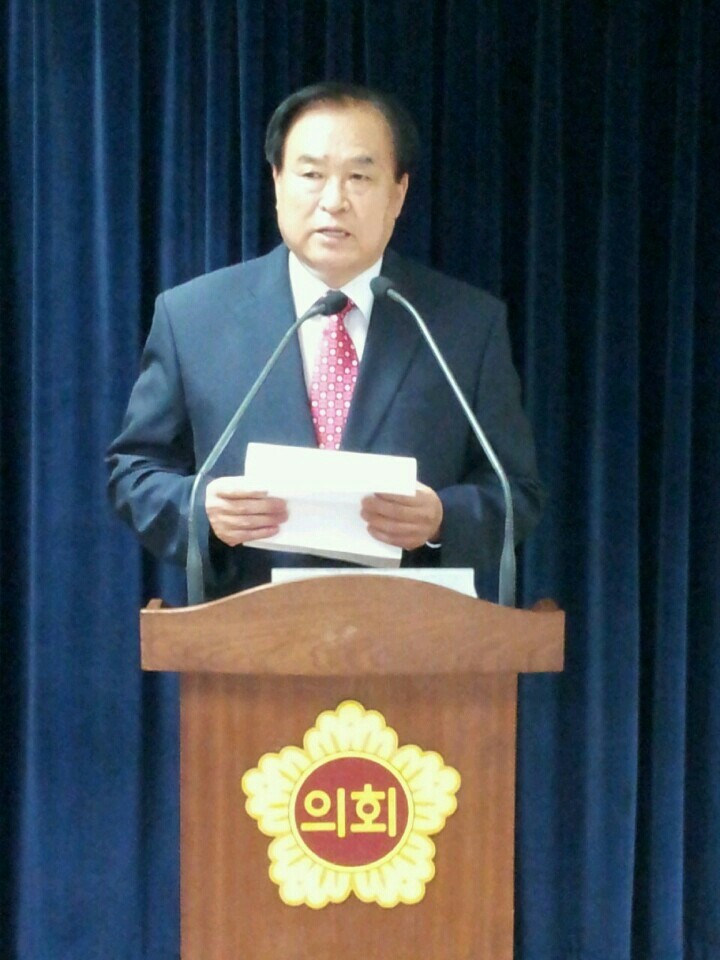 안민석 “노래 한곡에 국민혈세 100억 지원 웬말인가!” 오산정의구현 실천모임 안민석 예결위 사퇴요구 기자회견