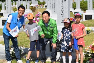 대전교육노조, 호국보훈의 달 자원봉사활동 실시