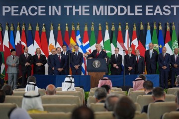 트럼프 "중동에 평화 왔다"…이집트서 '가자평화선언' 서명