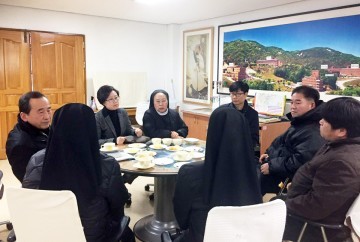 우미리 복지여성실장, 설 명절 맞아 가평꽃동네 위문