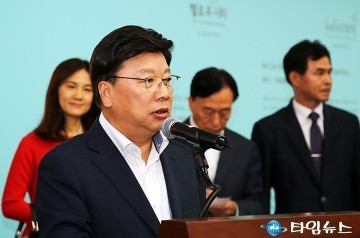 ‘헬로우 시티’ 특별전 축사하는 권선택 대전시장