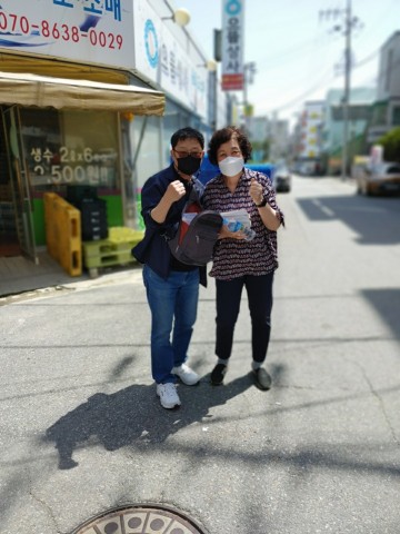 주민의견수렴 위한 설문지 전달