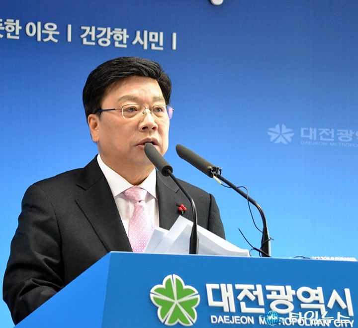 권선택 대전시장, 2015년은 쾌도난마의 해였다!