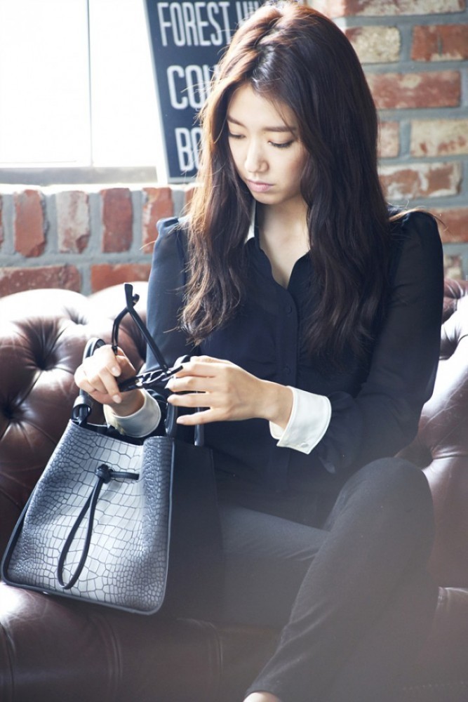떠오르는 패셔니스타 박신혜의 빛나는 일상