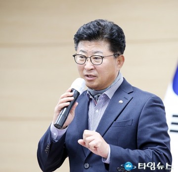 연두방문에서 인사말 하는 최충규 대덕구청장