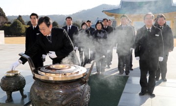 대전시의회, 국립대전현충원 참배