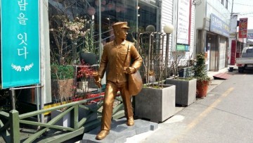 주민이 꾸민 군산 중앙로 ‘우체통 거리’ 이색 볼거리 