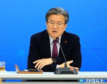 정용래 유성구청장, 헌법 절차가 혼란 수습의 유일한 길