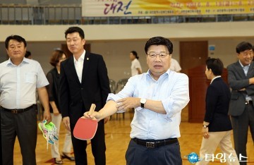 권선택 대전시장, 탁구 실력은?