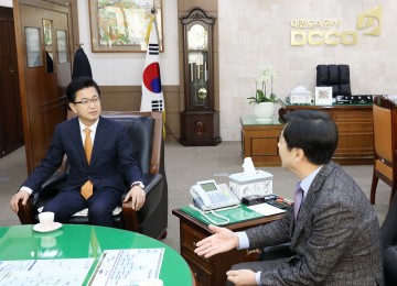 허태정 유성구청장, 유성복합터미널 의혹 해소 및 정상추진 촉구!