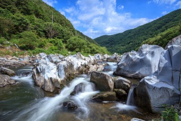 산과 계곡이 좋은 청송으로 놀러 오세요!
