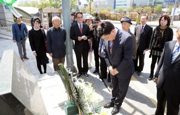 권선택 대전시장, 민주화운동 정신을 기리다!