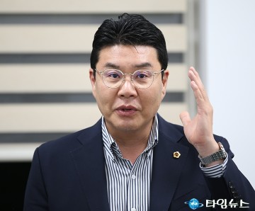 정명국 대전시의회 의원 “장철민의 대전 0시 축제 비판, 정치적 쇼이자 지역무시”