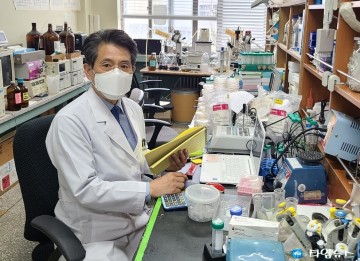 (기고문)김문년 계명대학교 약학대학 객원교수