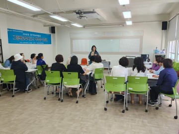 순천 인생이모작지원센터, 그림책교육지도사 자격증반 운영 