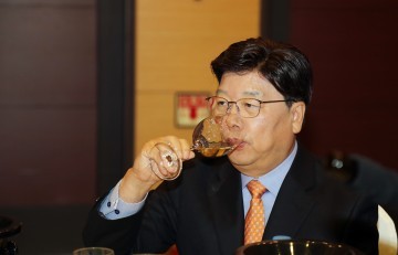 권선택 대전시장, 아시아 와인트로피 명예심사