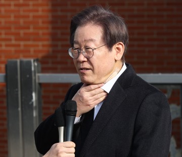 이재명 "문익환 목사 이정표 따라 민주주의·평화번영으로"