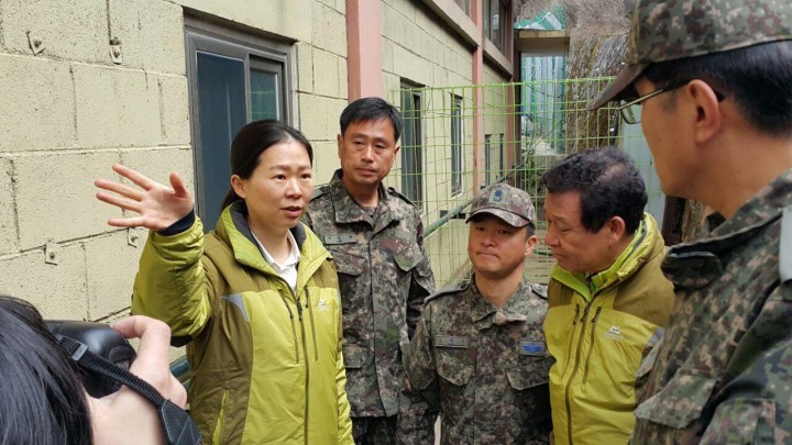 권은희 의원, 무등산 공군 방공포대 기름유출 현장 조사 