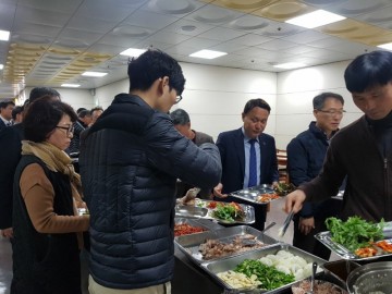 한돈 소비촉진 시식회 개최한 군산시청 