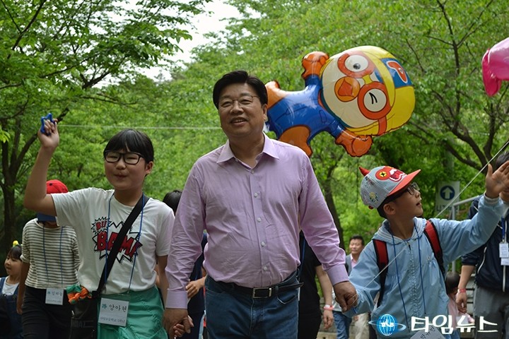 권선택 대전시장, 아이들과 대전오월드 방문