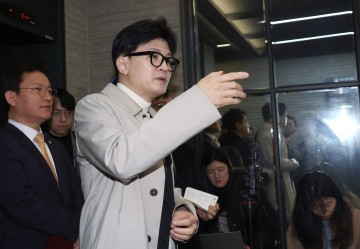 한동훈 "민주당 계열 비례 공천 '복마전' '분식회계' 등