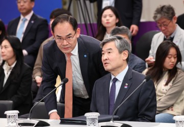 尹, 안보실 2차장·국방비서관 동시 교체 검토