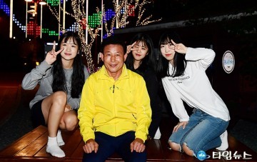 박용갑 중구청장, 시민들과 기념사진!